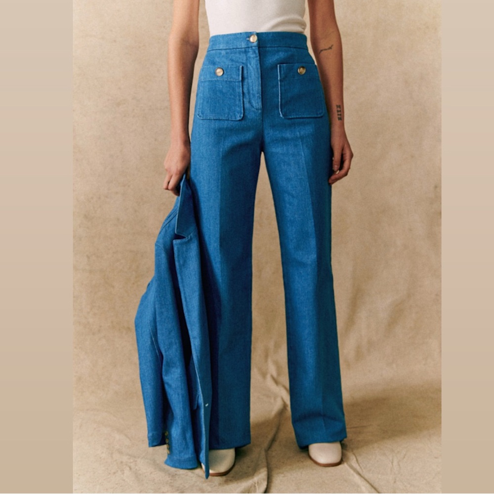 Sezane Flare Blue Jeans with 70s-Inspired Silhouette